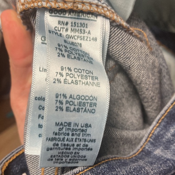 Good American Good Waist Zipper Detail Jeans - Picture 12 of 14